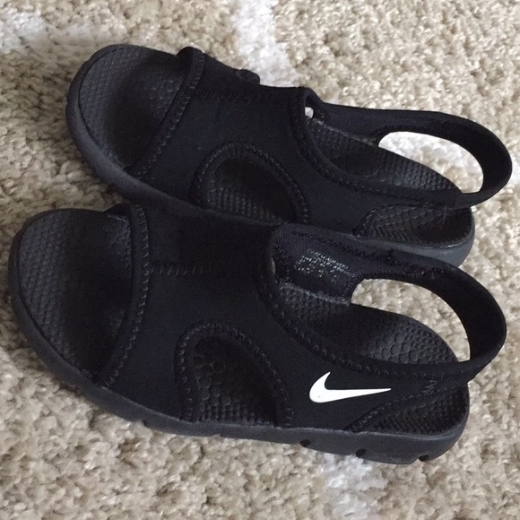 toddler nike boy sandals